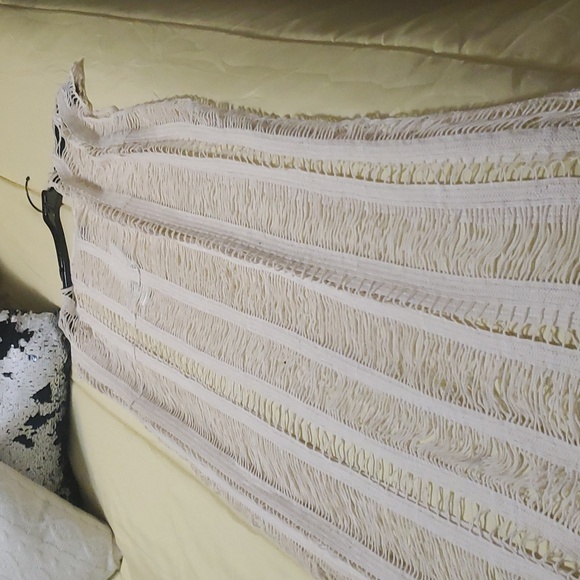 Beautiful cut out ecru long coverup - Picture 5 of 6